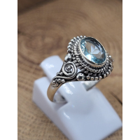 Echt zilveren Ring met Topaas maat 18